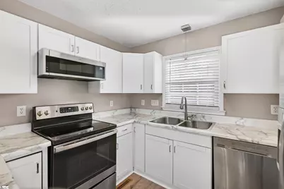 104 Brown Lane, Simpsonville, SC 29681 - Photo 9