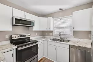 104 Brown Ln, Simpsonville, SC 29681 - Photo 9