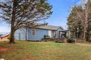 687 Robinson Rd, Greer, SC 29651 - Photo 7