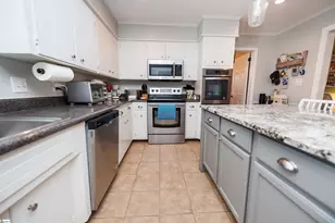 302 Peach Valley Dr, Spartanburg, SC 29303 - Photo 3