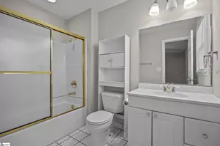 208 Bridgewood Ave, Taylors, SC 29687 - Photo 11