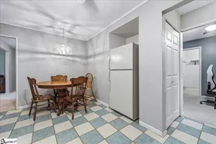 101 Ryan St, Taylors, SC 29687 - Photo 5