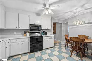 101 Ryan St, Taylors, SC 29687 - Photo 3
