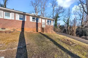 408-B Yardley Ct, Spartanburg, SC 29306 - Photo 3