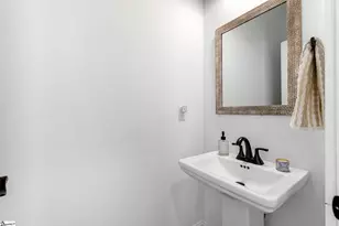 7 Railroad St, Greenville, SC 29607 - Photo 17