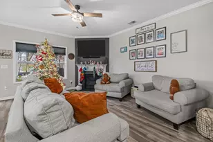 655 Autumn Breeze Walk, Inman, SC 33153 - Photo 5