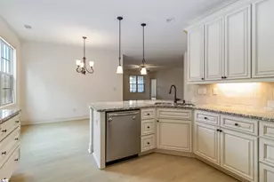 19 Cloverfield Dr, Simpsonville, SC 29680 - Photo 13