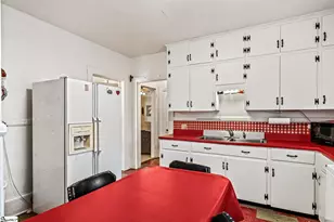 304 S 6th St, Easley, SC 29640 - Photo 15