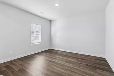 601 Hollybank Street, Fountain Inn, SC 29644 - Photo 5