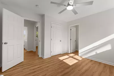 805 E Florida Street, Clinton, SC 29325 - Photo 17