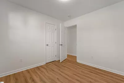 805 E Florida Street, Clinton, SC 29325 - Photo 15