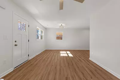 805 E Florida Street, Clinton, SC 29325 - Photo 3