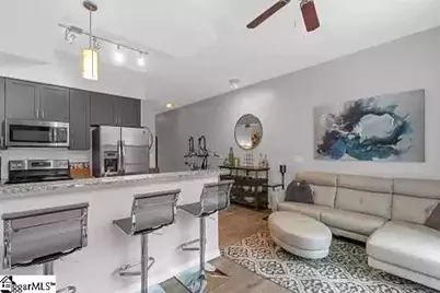 100 E Washington Street #Unit 27, Greenville, SC 29601 - Photo 3