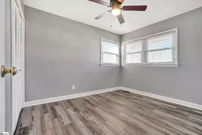 711 Springhill Avenue, Spartanburg, SC 29303 - Photo 15