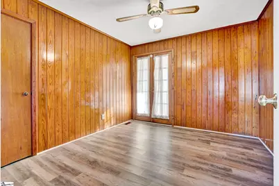 711 Springhill Avenue, Spartanburg, SC 29303 - Photo 17