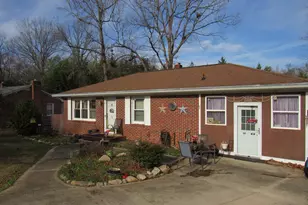 9 Pembroke Ln, Taylors, SC 29687 - Photo 1