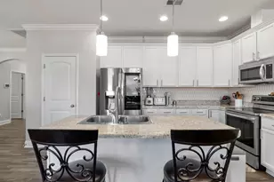 318 Barnhill Ct, Greenville, SC 29617 - Photo 9