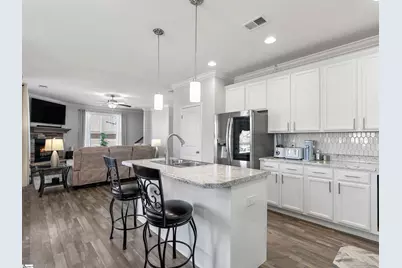 318 Barnhill Court, Greenville, SC 29617 - Photo 5