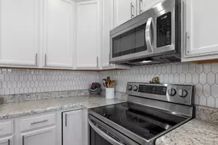 318 Barnhill Ct, Greenville, SC 29617 - Photo 7