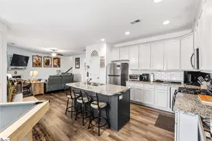 337 Barnhill Ct, Greenville, SC 29617 - Photo 5