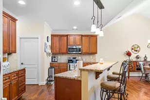 100 Briarhill Dr, Simpsonville, SC 29680 - Photo 9