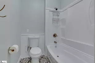 215 Elaine Ave, Taylors, SC 29687 - Photo 9