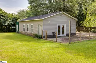 215 Elaine Ave, Taylors, SC 29687 - Photo 3