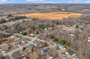 531 Country Gardens Dr, Fountain Inn, SC 29644 - Photo 25