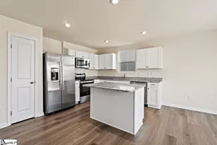 124 Highland Sta Dr, Clinton, SC 29325 - Photo 3