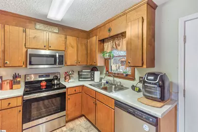 104 Brady Circle, Starr, SC 29684 - Photo 9