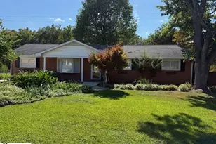 15 Fairlawn Cir, Greenville, SC 29617 - Photo 1