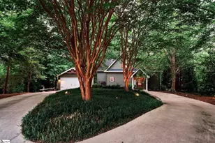 141 W Waters Edge Ln, West Union, SC 29696 - Photo 3