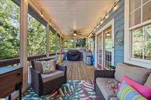 141 W Waters Edge Ln, West Union, SC 29696 - Photo 17