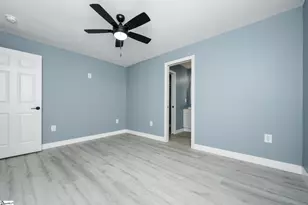 200 McDaniel Ave, Greer, SC 29651 - Photo 9