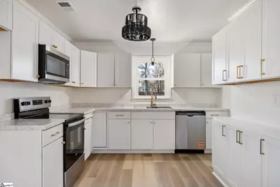 112 Camelot Drive, Belton, SC 29627 - Photo 9