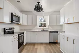 112 Camelot Dr, Belton, SC 29627 - Photo 9