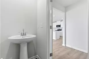 304 Meadow Gate Ct, Fountain Inn, SC 29644 - Photo 3