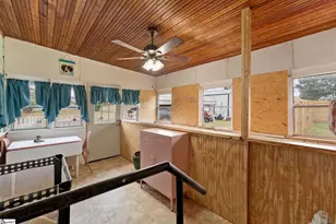 342 N Hampton Ave, Calhoun Falls, SC 29628 - Photo 13