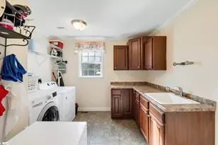 332 Brookview Dr, Gray Court, SC 29645 - Photo 19