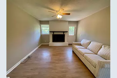 102 W Maple Street, Clinton, SC 29325 - Photo 9