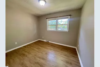 102 W Maple Street, Clinton, SC 29325 - Photo 17