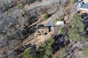 1240 Dickson Rd, Campobello, SC 29349 - Photo 31