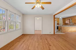 1240 Dickson Rd, Campobello, SC 29349 - Photo 15