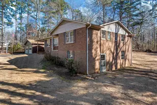 1240 Dickson Rd, Campobello, SC 29349 - Photo 3