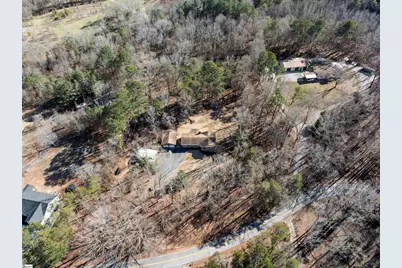 1240 Dickson Road, Campobello, SC 29349 - Photo 5