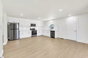 805 W Fairview Ave, Gaffney, SC 29341 - Photo 5