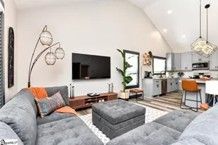 71 Dorsey Ave, Greenville, SC 29611 - Photo 13