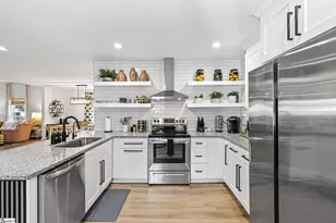 54 Allen St, Greenville, SC 29605 - Photo 13