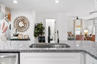 54 Allen St, Greenville, SC 29605 - Photo 15