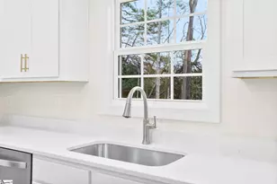 1005 Cove Cir, Anderson, SC 29626 - Photo 9